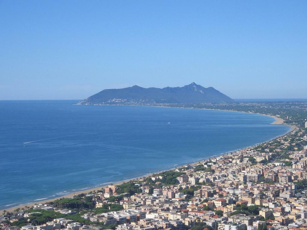Sonnino Casa Fra Gli Ulivi Di Giuseppe旅馆 外观 照片